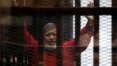 Tribunal do Egito revoga sentença de morte do ex-presidente deposto Mohamed Mursi