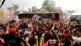 Torcida do Flamengo faz festa para se despedir dos jogadores antes da final da Libertadores