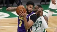 Em jogo emocionante, Lakers vencem os Celtics por um ponto e se recuperam na NBA