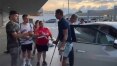 Rafael Nadal, de muletas, inicia tratamento no pé esquerdo após título de Roland Garros