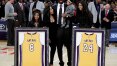Homenageado, Kobe Bryant tem camisas aposentadas em jogo do Lakers