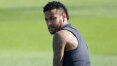 Neymar informa ao PSG que irá permanecer no clube, diz jornal francês