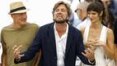 Cannes 2022: Diretor sueco Ruben Ostlund divide a crítica com sátira sobre status social