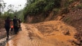 Deslizamento interdita rodovia de acesso a cavernas em Iporanga