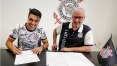 Corinthians anuncia renovação de contrato do meia Roni até o fim de 2024