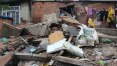 Casa desaba sobre quatro pessoas no Rio