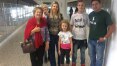 Famílias viajam para ver maior avião do mundo pousar em Campinas