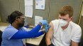 Nova York vai pagar cerca de R$ 500 para quem se vacinar contra a covid-19