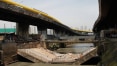 Ponte de acesso ao Ipiranga sob Viaduto Grande SP desaba
