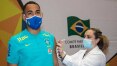 Jogadores da seleção olímpica são vacinados contra a covid-19 em São Paulo