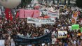 Ato contra fechamento de escolas bloqueia Avenida Paulista
