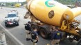 Polícia apreende 3,2 toneladas de maconha em caminhão-betoneira em rodovia no interior de SP