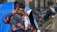 Crise joga famílias nas ruas e barracas se espalham por São Paulo
