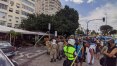 Carro invade restaurante e atropela idosos na Avenida Atlântica, no Rio