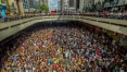 Em domingo ensolarado, milhares vão a ensaios de blocos de carnaval em SP