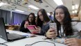 Metade dos professores já usa celular em atividades na escola, diz pesquisa