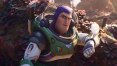 Em 'Lightyear, Buzz tem de escapar de um planeta hostil e voltar para casa