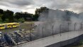 Incêndio destrói oito ônibus em garagem de empresa em Jundiaí