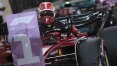 Leclerc relembra passado recente difícil para Ferrari na F1 e celebra pole no Bahrein
