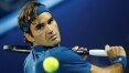 Roger Federer joga sob pressão forte de Rafael Nadal em Wimbledon