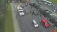 Colisão entre 3 caminhões deixa 25 militares feridos na Avenida Brasil