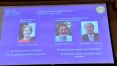 Trio ganha prêmio Nobel de Química por pesquisas sobre o desenvolvimento de proteínas