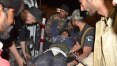 Ataque a tiros no Paquistão mata 48 policiais e fere 75