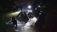 Temor de novas inundações pode antecipar resgate de grupo preso em caverna, diz ministro tailandês