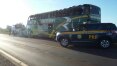 Ônibus com estudantes argentinos tomba no RS e deixa 3 mortos