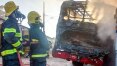 Três ônibus são queimados em novos ataques em MG