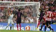 Rakitic marca e Barcelona vence Athletic Bilbao fora de casa