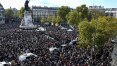 Milhares marcham em Paris em memória de professor decapitado
