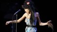 Amy Winehouse teve carreira meteórica abreviada pelas drogas; relembre trajetória