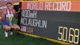 Sydney McLaughlin voa baixo e bate recorde mundial dos 400m com barreira