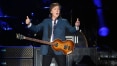 Paul McCartney surpreende fãs e atravessa a famosa faixa de pedestres de Abbey Road