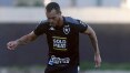 Botafogo anuncia contratação de Pedro Castro, ex-Avaí e revelado pelo Santos