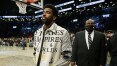 Brooklyn Nets é multado pela NBA por autorizar entrada de Kyrie Irving nos vestiários