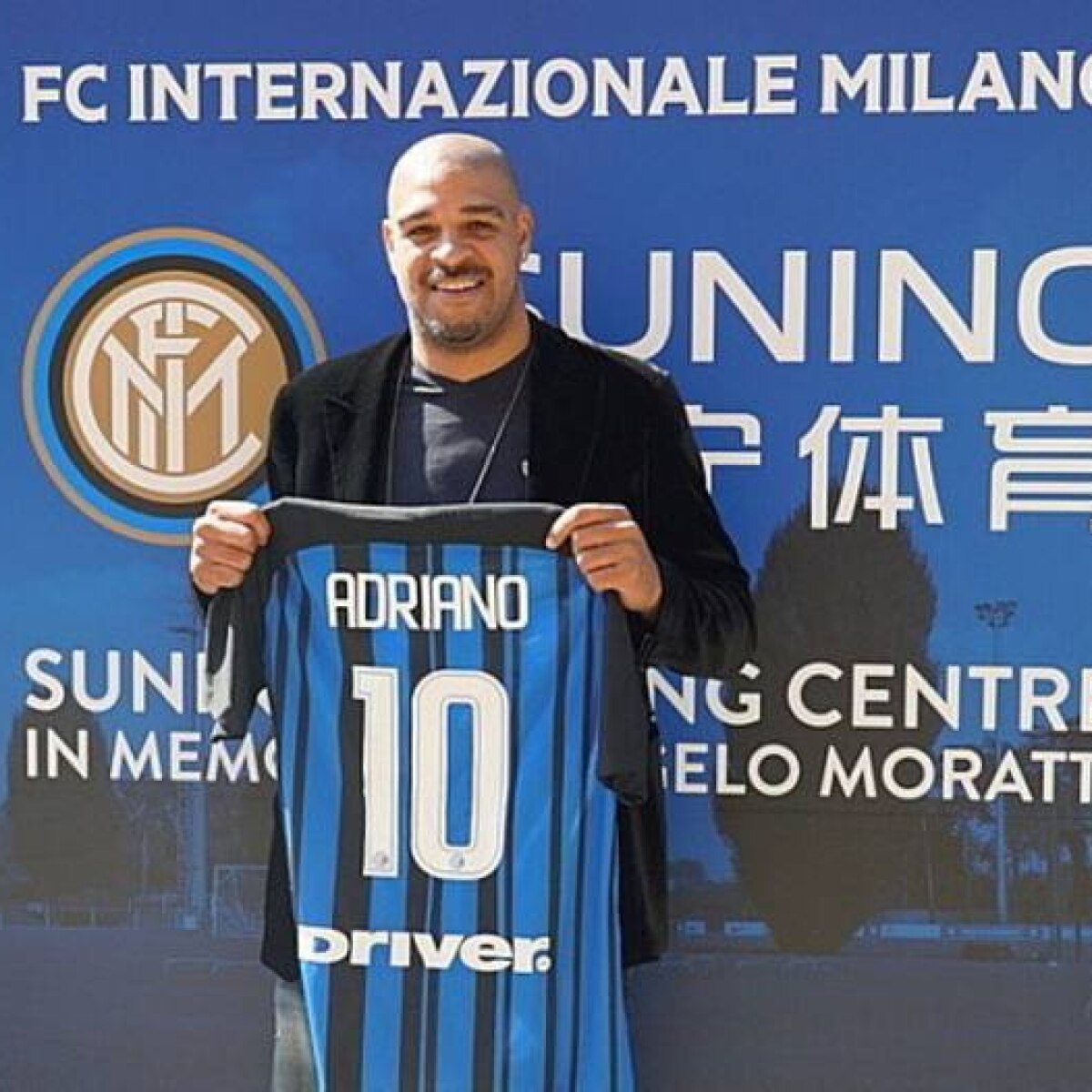 Adriano Visita Ct Da Inter De Milao Aqui Me Tornei Jogador De Futebol Esportes Estadao