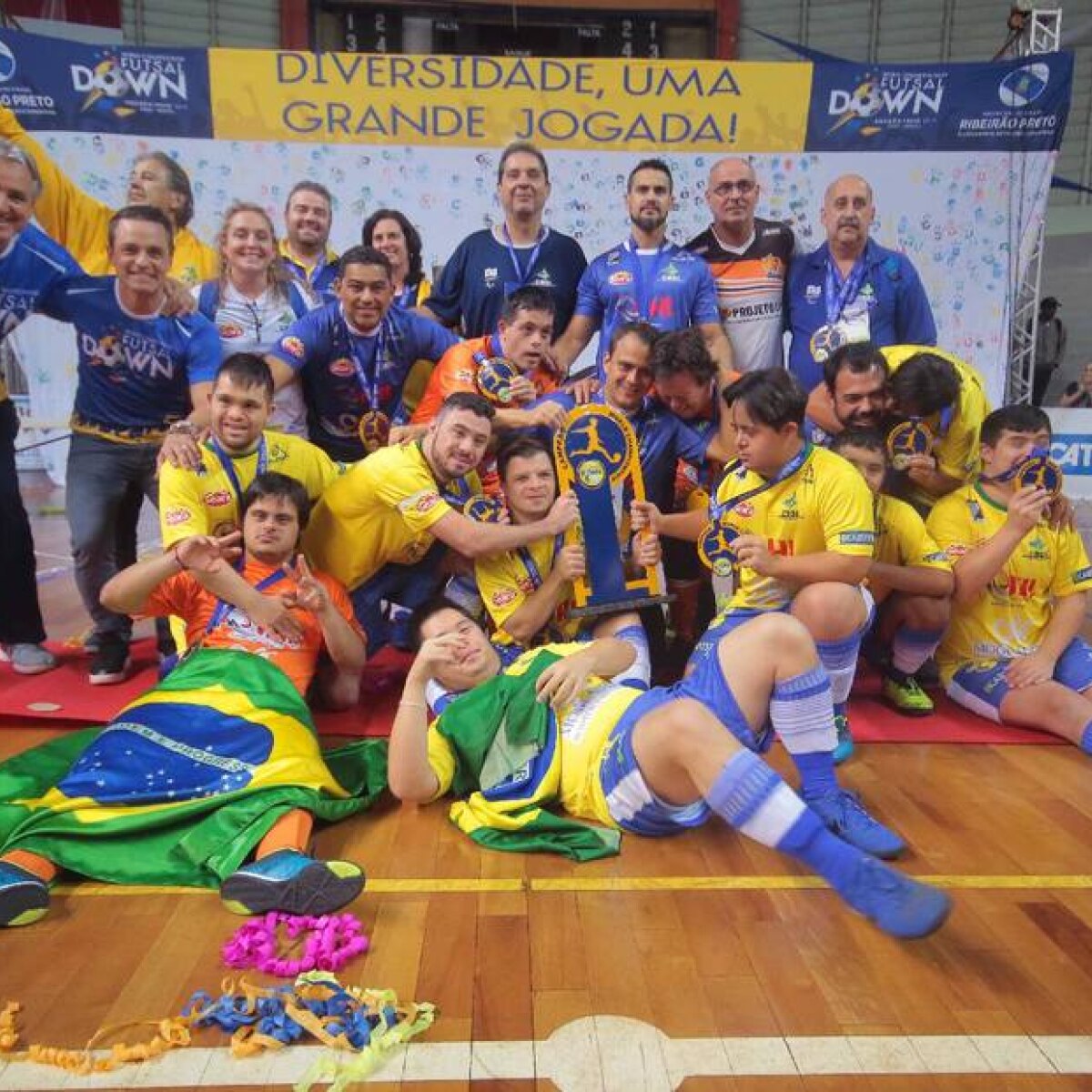 Futsal Down - Brasil bate a Argentina e é campeão mundial - Jornal Tribuna  Ribeirão