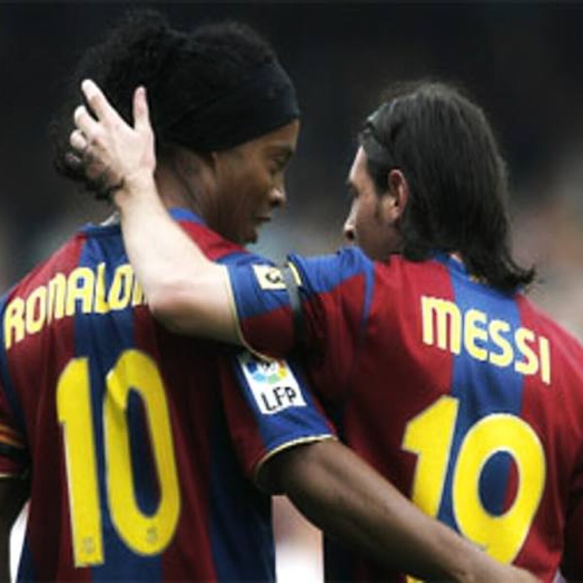 Ronaldinho Gaucho - Dribles e Gols Barcelona e + Lances
