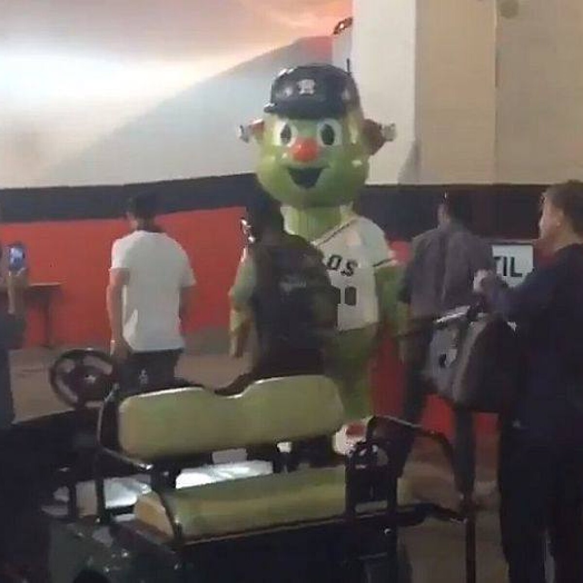 Rays' Chris Archer, Astros mascot Orbit make prank battle official