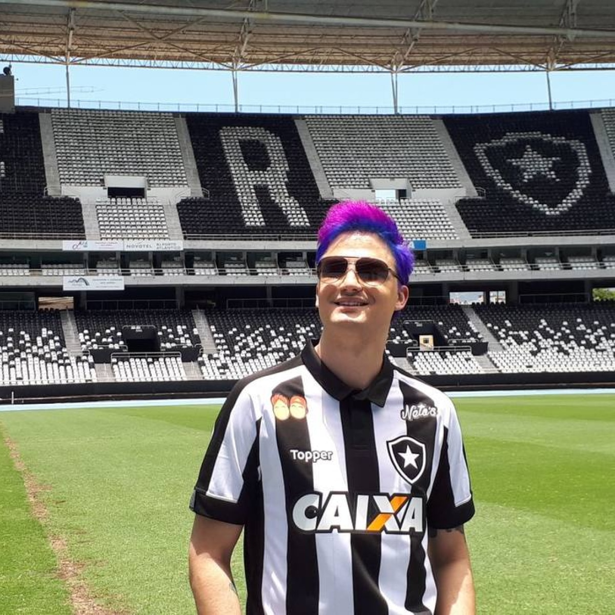 Torcida enaltece Felipe Neto após novo patrocínio: &#39;Vai comprar o Botafogo&#39;  - Futebol - Fera