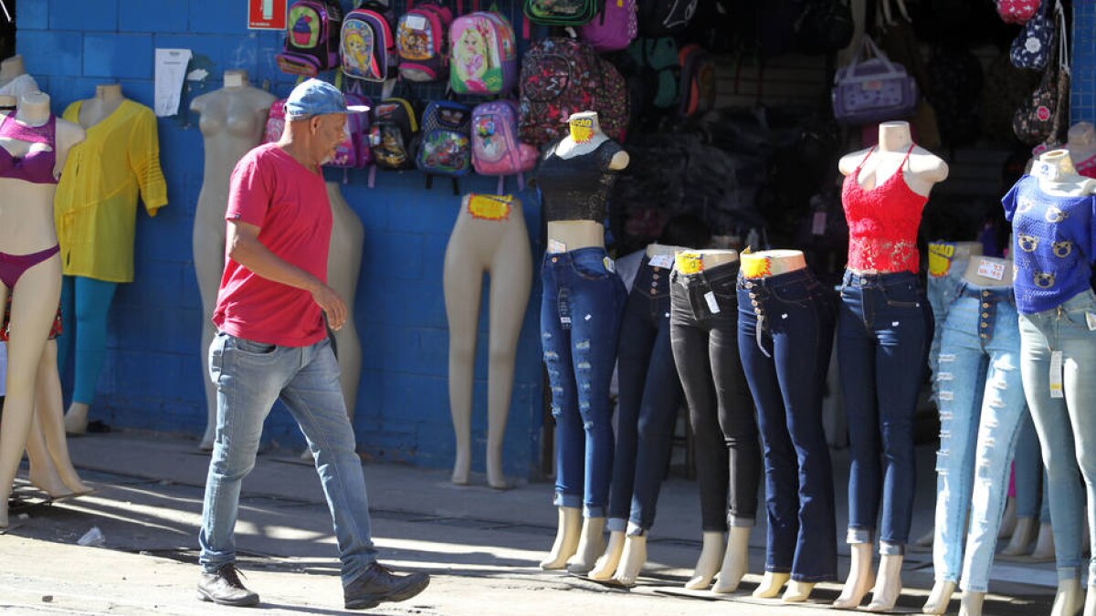 feira da madrugada brás calça jeans