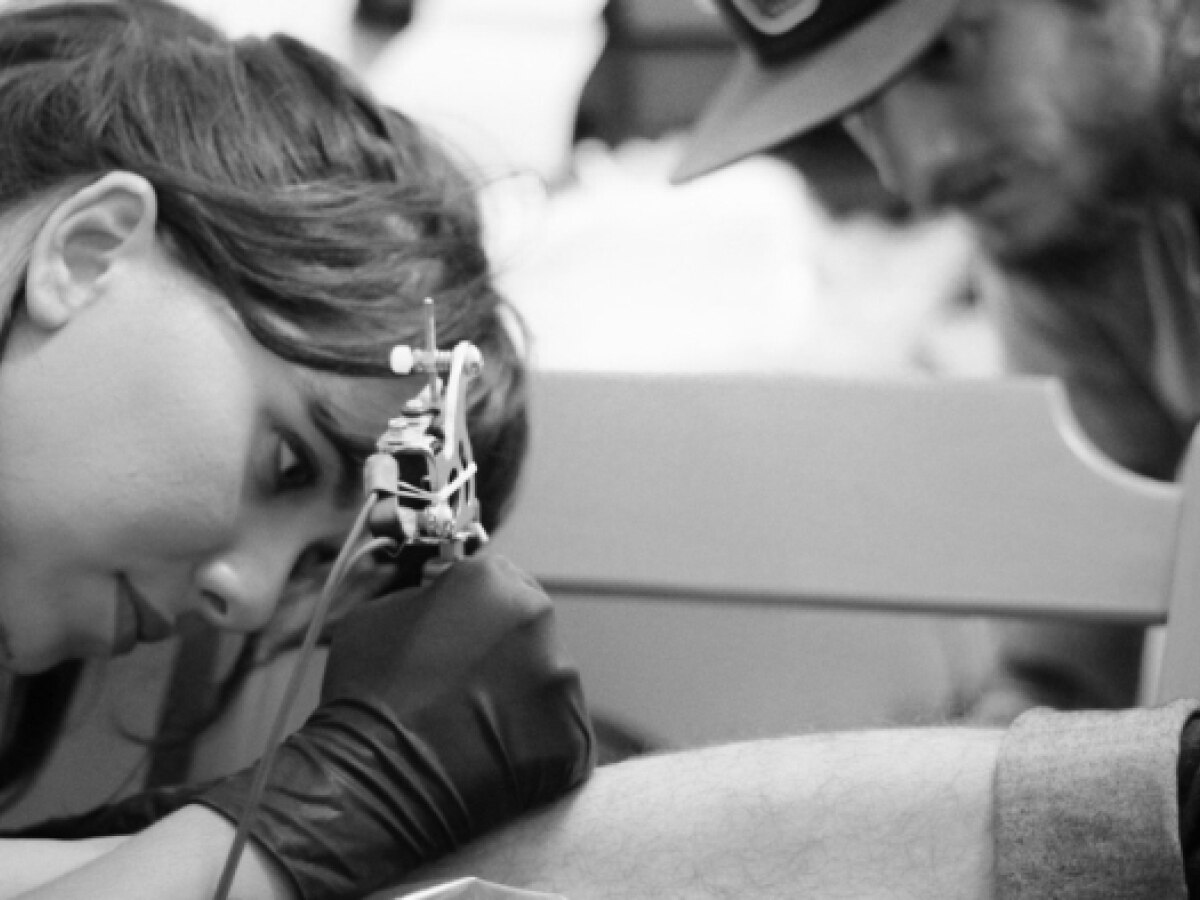 20+ A Primeira Pessoa Que Fez Uma Tatuagem Info
