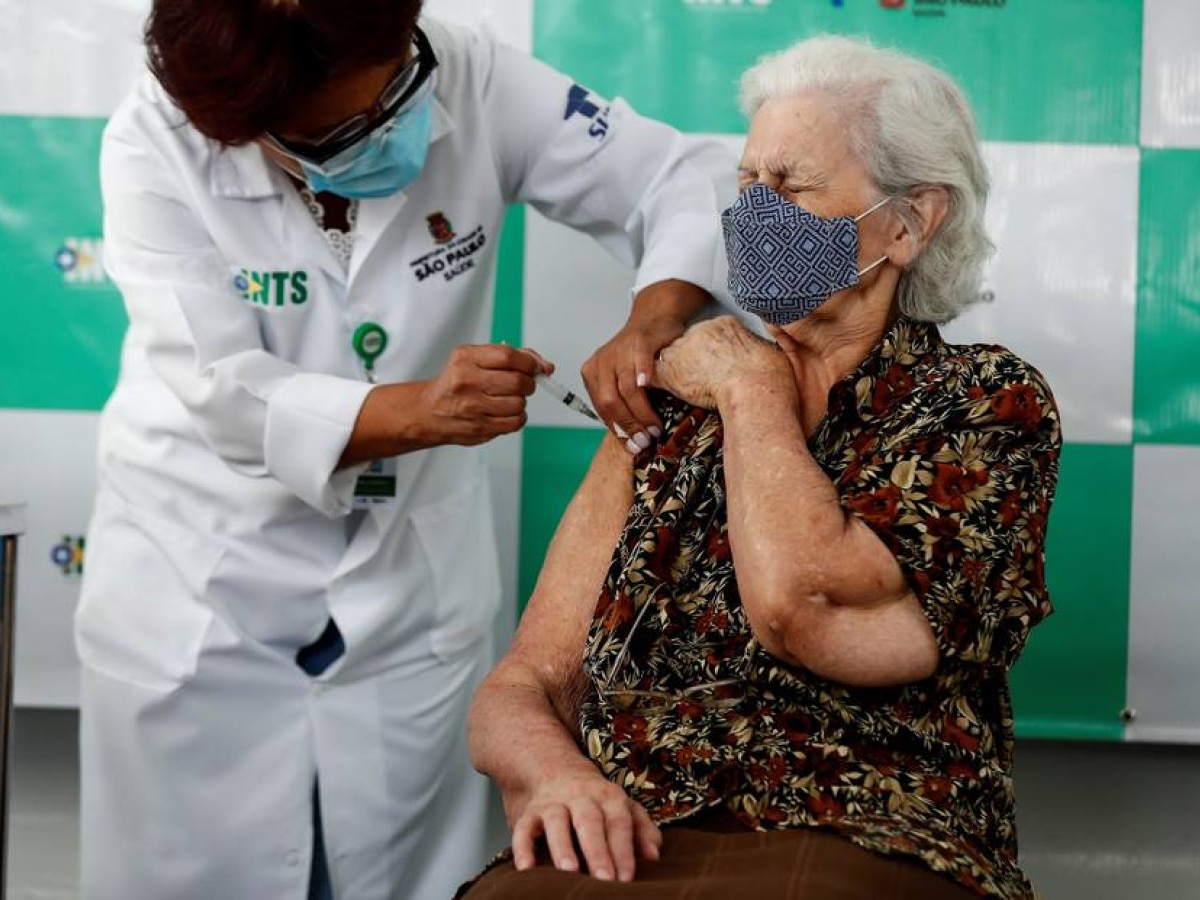 Brasil já aplicou mais de 4 milhões de doses de vacina contra a covid-19 -  Saúde - Estadão