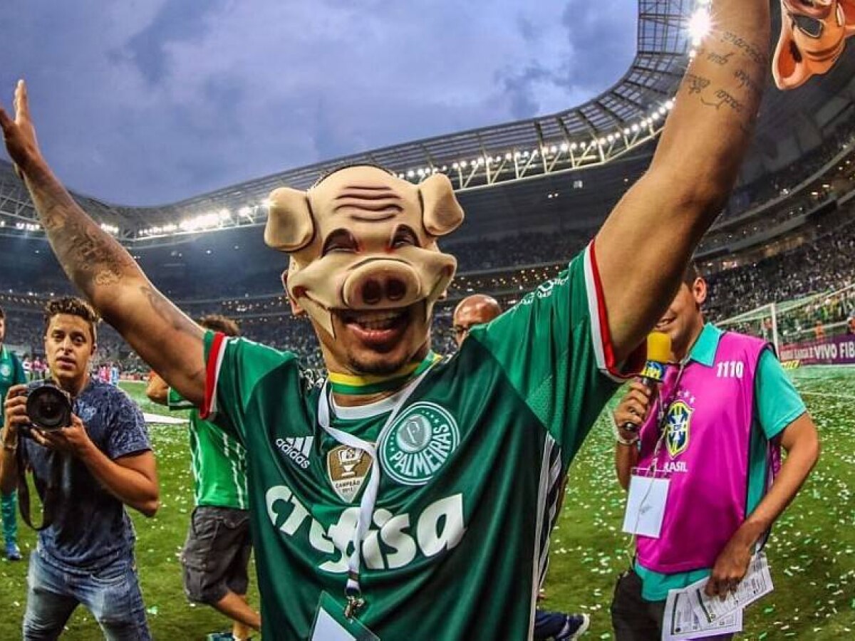 Ele fez coisas grandiosas”: Jogadores do Palmeiras dedicam título a Deus -  Guiame