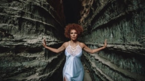Vanessa da Mata traz clipe intimista e profundo em 'Hoje Eu Sei'. Foto: Bruno Fioravanti