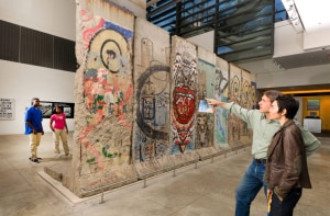 Quatro lugares inesperados onde o Muro de Berlim ainda pode ser visto