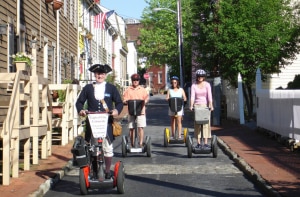 Annapolis, a capital da vela, recebe turistas com guias vestidos com trajes de época