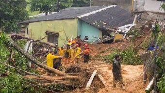 Busca por desaparecidos após deslizamento no bairro Monsuaba, em Angra dos Reis Foto: Defesa Civil/Divulgação